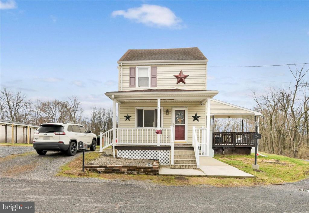 24 S SCHOOL ROW ST, Pottsville, PA 17901