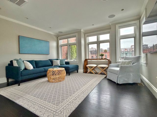 176 Marlborough St 3, Boston, MA 02116