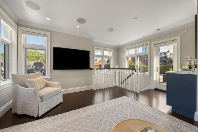 176 Marlborough St 3, Boston, MA 02116