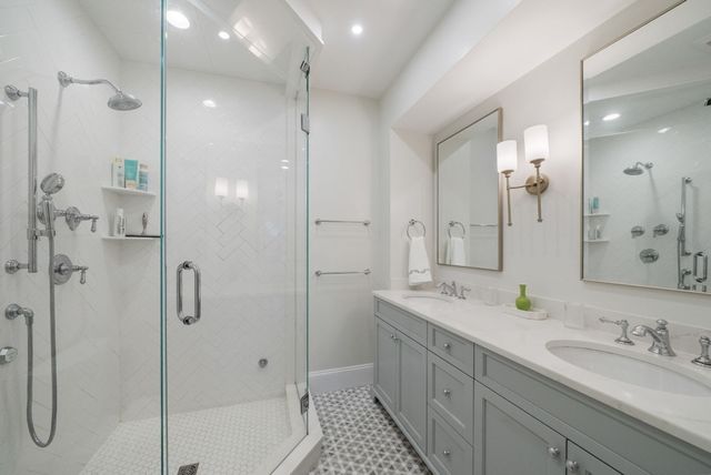 176 Marlborough St 3, Boston, MA 02116