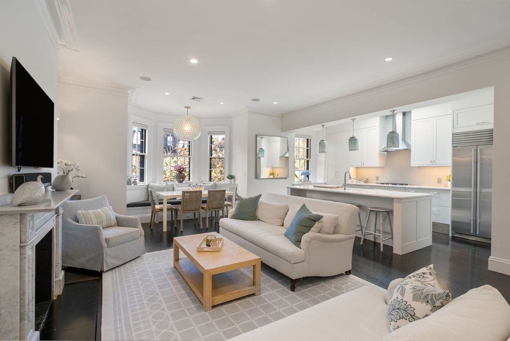 176 Marlborough St 3, Boston, MA 02116