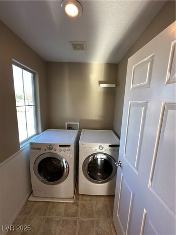 8112 Cathedral Range Court, Las Vegas, NV 89139