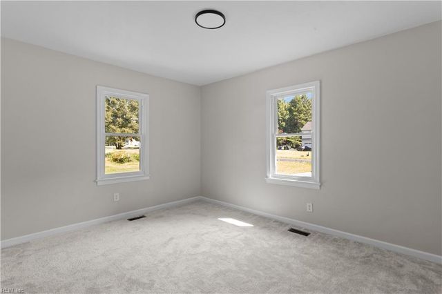 727 Dutch RD, Suffolk, VA 23437