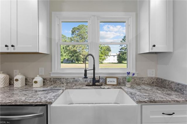 727 Dutch RD, Suffolk, VA 23437
