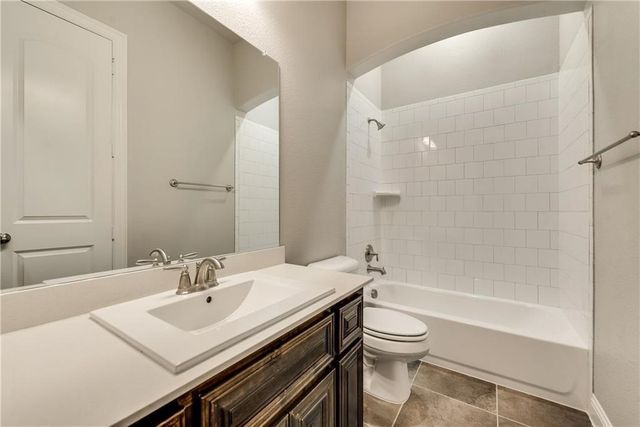 305 Featherstone Drive, Rockwall, TX 75087