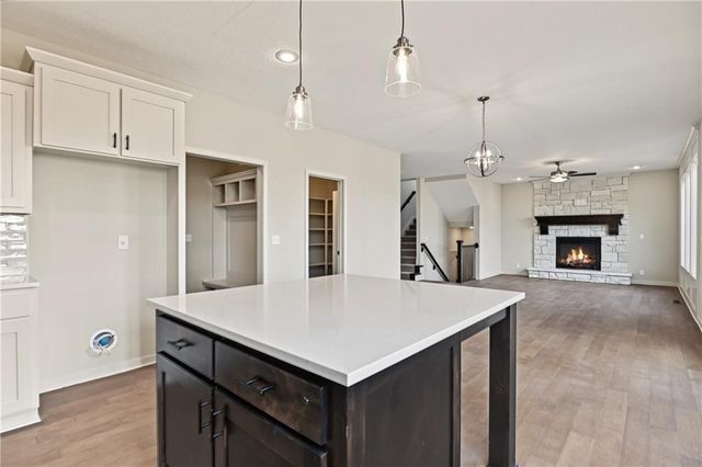 6100 Barth Road, Shawnee, KS 66226