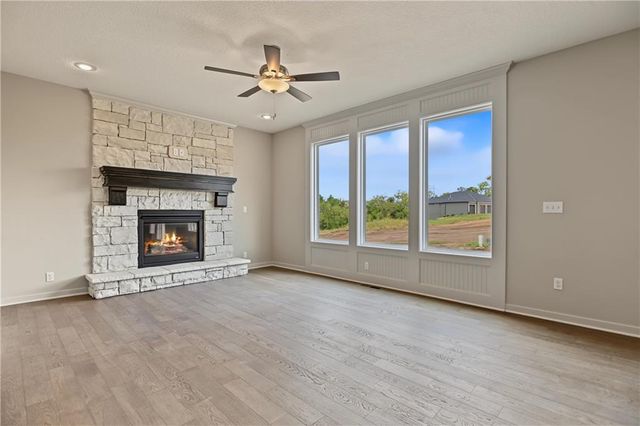 6100 Barth Road, Shawnee, KS 66226