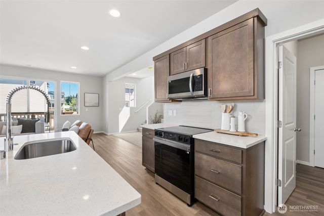 18527 SE 271st Court, Covington, WA 98042