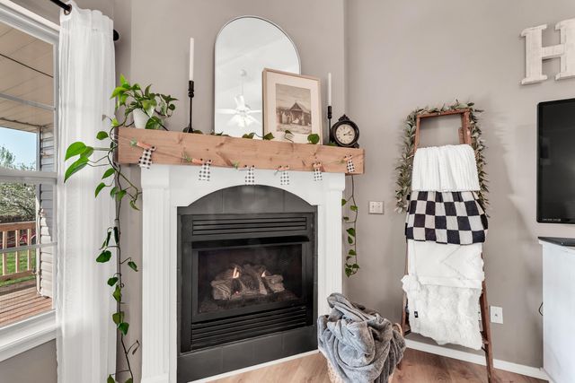 5462 W Lombard Street, Springfield, MO 65802