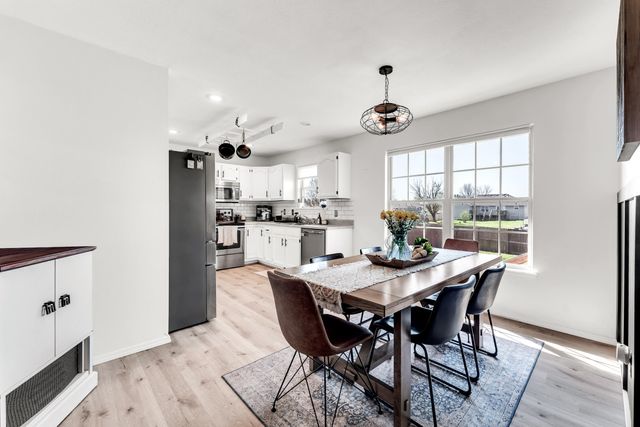 5462 W Lombard Street, Springfield, MO 65802