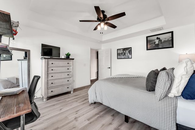 5462 W Lombard Street, Springfield, MO 65802