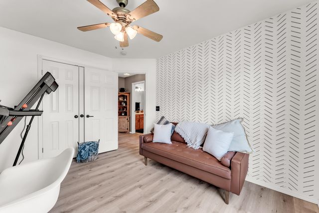 5462 W Lombard Street, Springfield, MO 65802