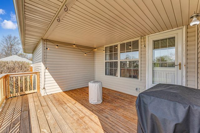 5462 W Lombard Street, Springfield, MO 65802