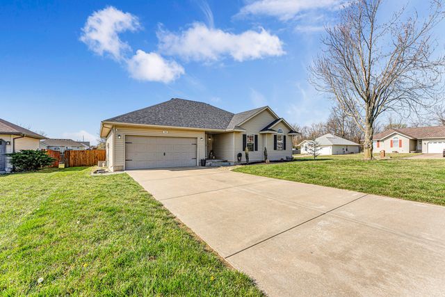 5462 W Lombard Street, Springfield, MO 65802