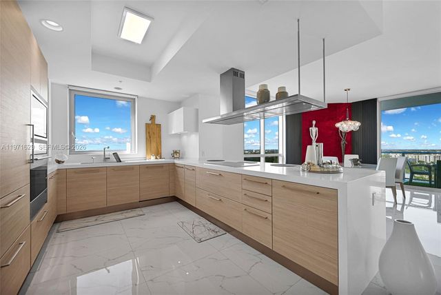 17111 Biscayne Blvd 1701, North Miami Beach, FL 33160