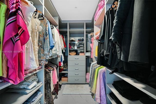 17111 Biscayne Blvd 1701, North Miami Beach, FL 33160