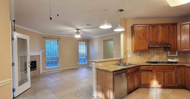 9807 Sunrise Court, Irving, TX 75063