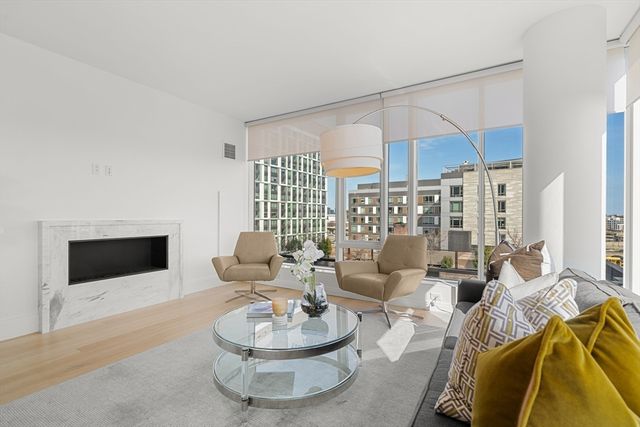 370-380 Harrison Ave 1008, Boston, MA 02118