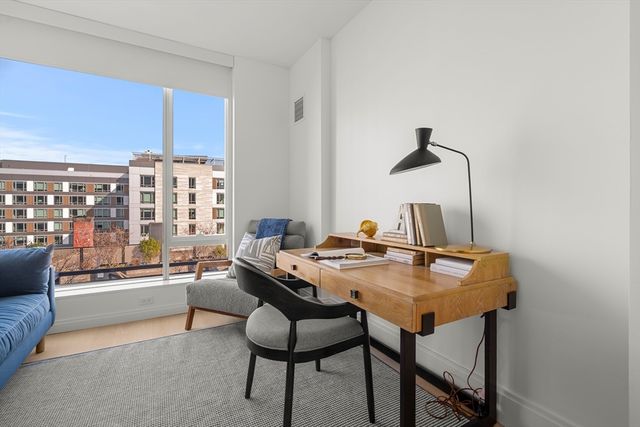 370-380 Harrison Ave 1008, Boston, MA 02118