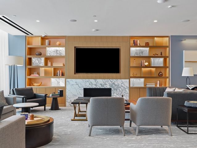 370-380 Harrison Ave 1008, Boston, MA 02118