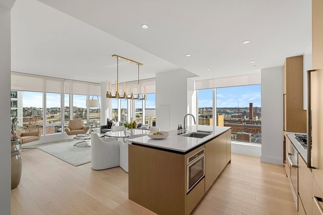 370-380 Harrison Ave 1008, Boston, MA 02118