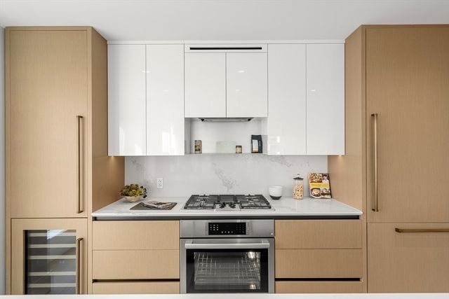 370-380 Harrison Ave 1008, Boston, MA 02118
