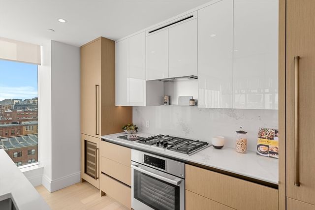370-380 Harrison Ave 1008, Boston, MA 02118