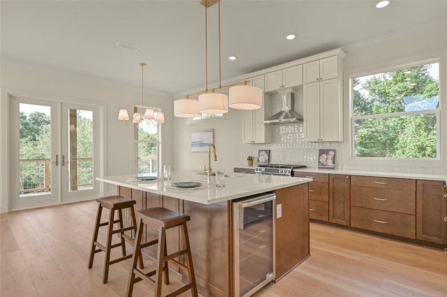 4444 Shady Lake Drive, Seabrook, TX 77586