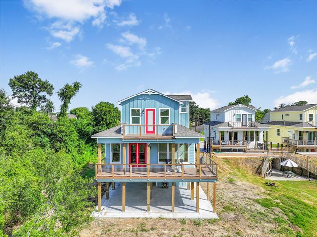 4444 Shady Lake Drive, Seabrook, TX 77586