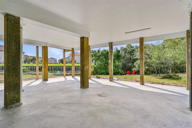 4444 Shady Lake Drive, Seabrook, TX 77586