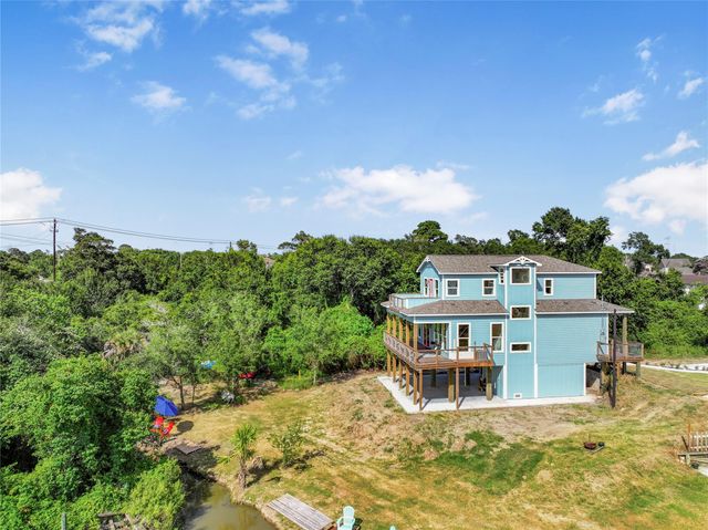 4444 Shady Lake Drive, Seabrook, TX 77586