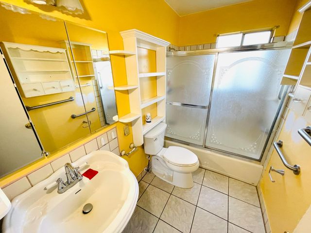 624 Bowlen Dr, West Sacramento, CA 95605