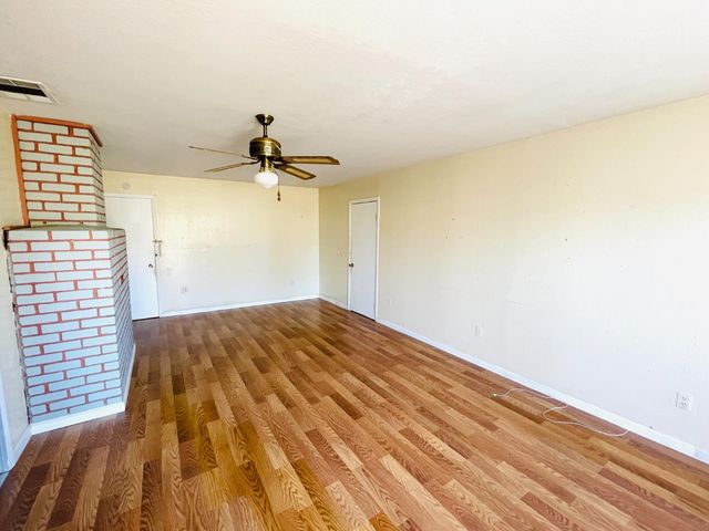 624 Bowlen Dr, West Sacramento, CA 95605