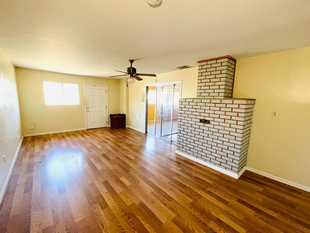 624 Bowlen Dr, West Sacramento, CA 95605