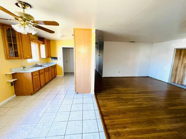 624 Bowlen Dr, West Sacramento, CA 95605