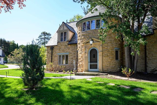 3452 Crestwood Drive, Madison, WI 53705