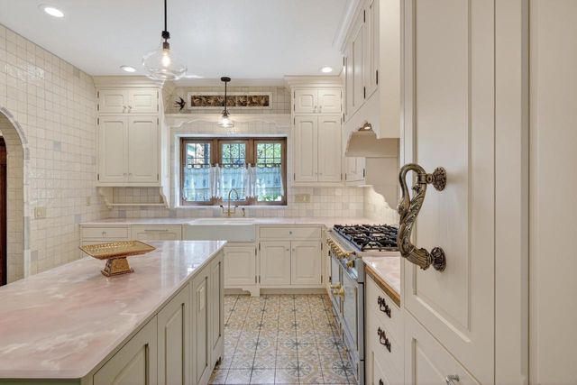 3452 Crestwood Drive, Madison, WI 53705