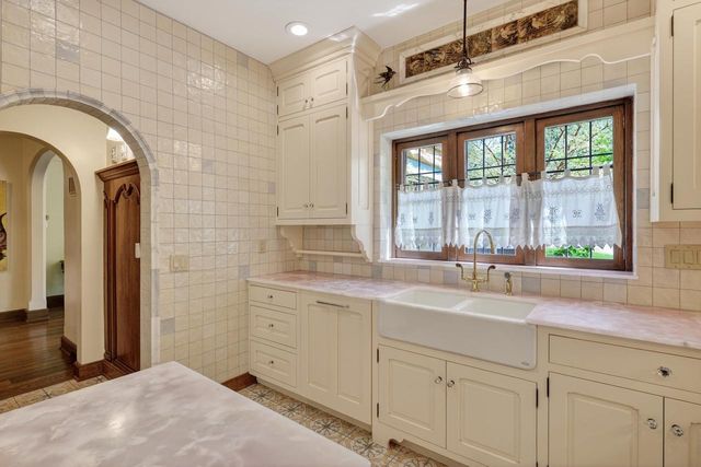 3452 Crestwood Drive, Madison, WI 53705