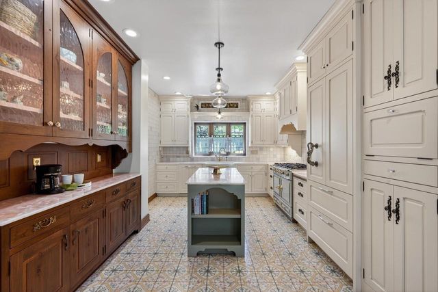 3452 Crestwood Drive, Madison, WI 53705