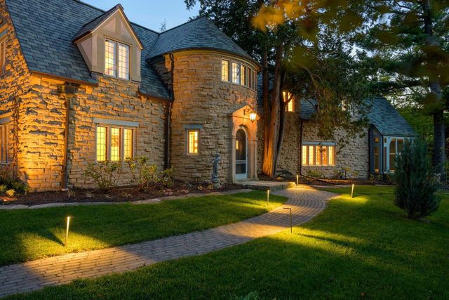 3452 Crestwood Drive, Madison, WI 53705