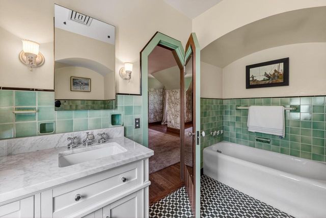 3452 Crestwood Drive, Madison, WI 53705