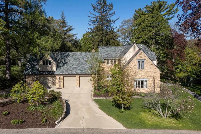 3452 Crestwood Drive, Madison, WI 53705