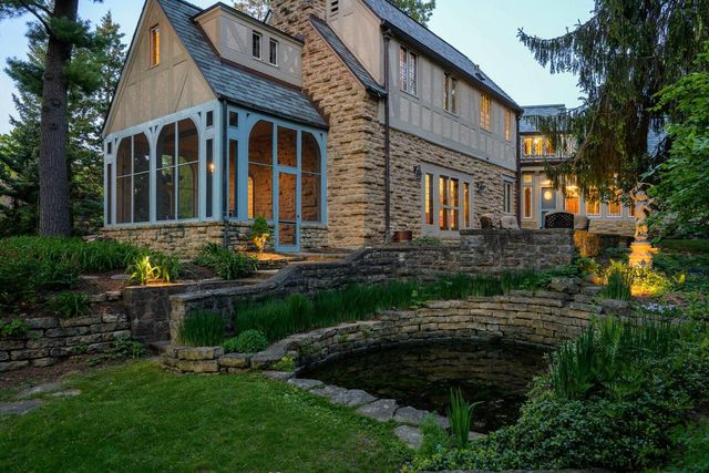 3452 Crestwood Drive, Madison, WI 53705