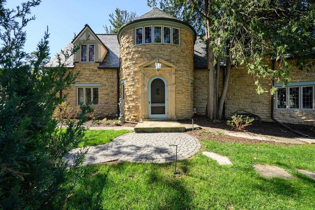 3452 Crestwood Drive, Madison, WI 53705