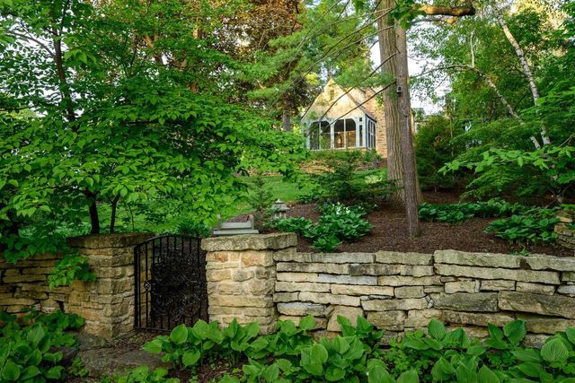 3452 Crestwood Drive, Madison, WI 53705