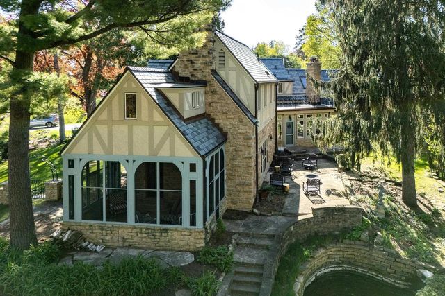 3452 Crestwood Drive, Madison, WI 53705