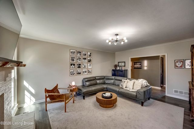 5318 Brookswood Rd, Crestwood, KY 40014