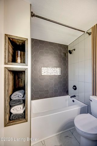 5318 Brookswood Rd, Crestwood, KY 40014