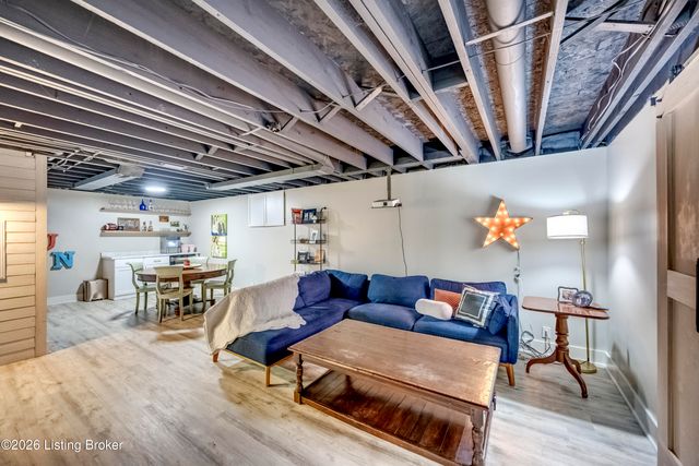 5318 Brookswood Rd, Crestwood, KY 40014