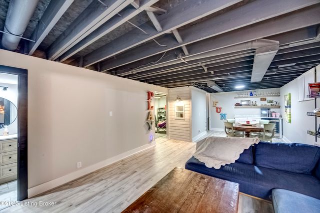 5318 Brookswood Rd, Crestwood, KY 40014